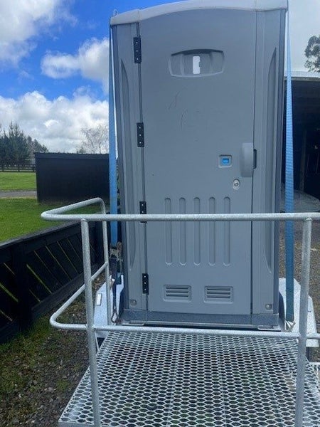 Portaloo & NZ Made Trailer Carousel 1