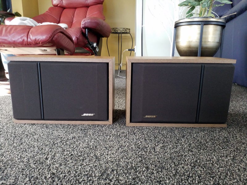 Top of the range retro 1980s Bose speakers, perfect condition, beautiful quality Carousel 1