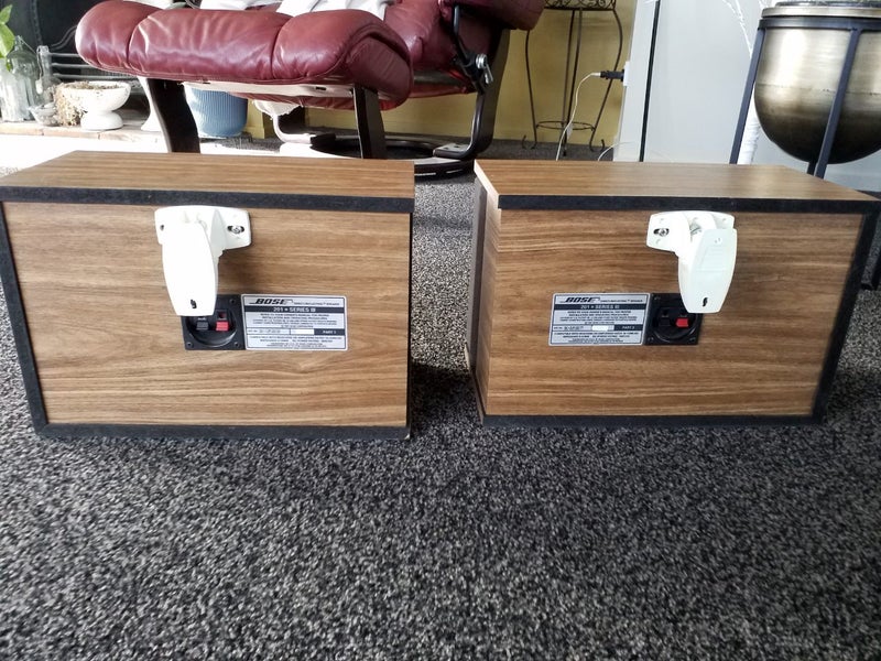 Top of the range retro 1980s Bose speakers, perfect condition, beautiful quality63975309131906110