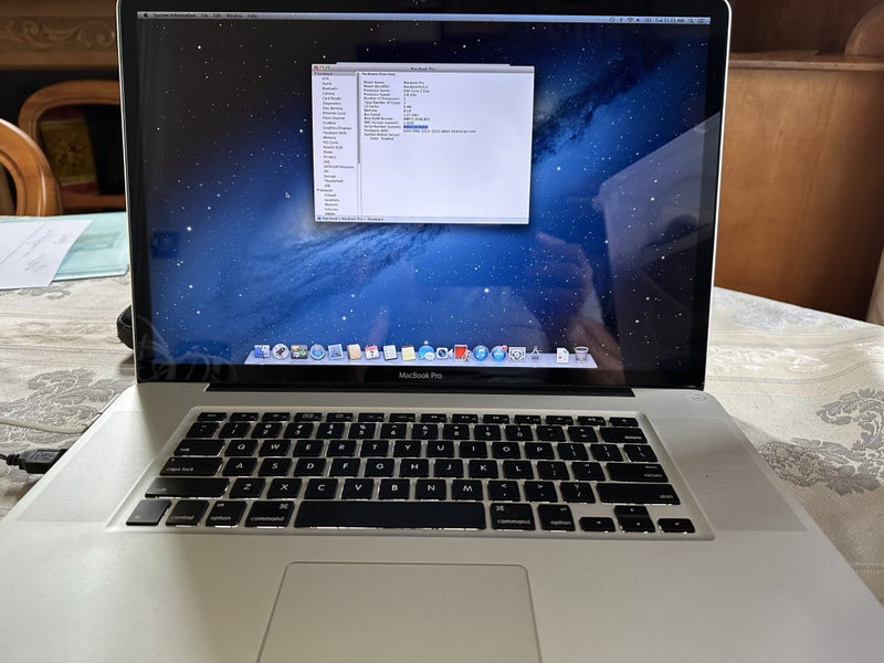 2009 MacBook Pro mint condition63973069031425110