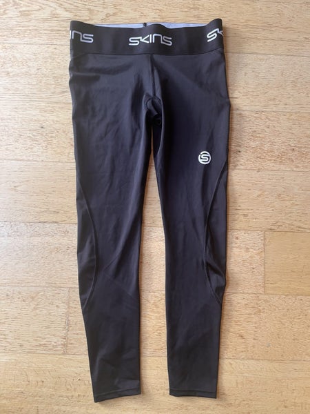 Skins compression tights woman’s Size Large EUC Carousel 1