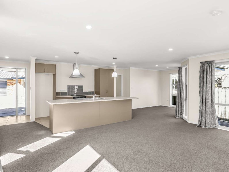 Private Three Bedroom Gem in Central Westport63973333479041114