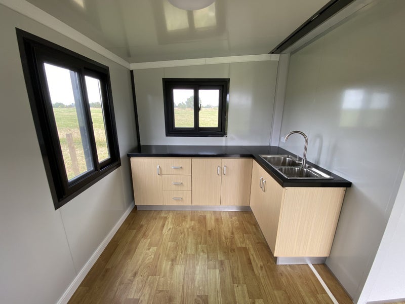 Fully off-grid, amazing two-bedroom unit: SPRING SPECIAL64317804164097113