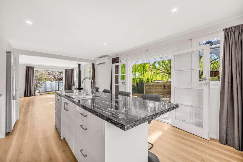 Sunny & Spacious – Entry-Level Gem with Potential64051809817986114