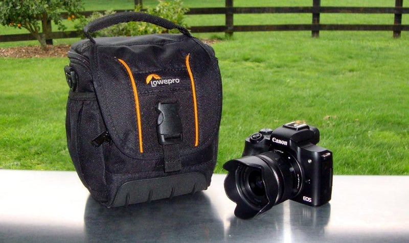 CANON Mirrorless Camera = Ideal For Student Or Travel64247975486338111