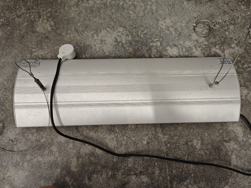 Ceiling hanging Aquarium light (20 X 62cm) Carousel 2