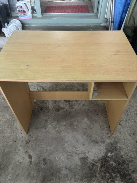 Desk Carousel 1