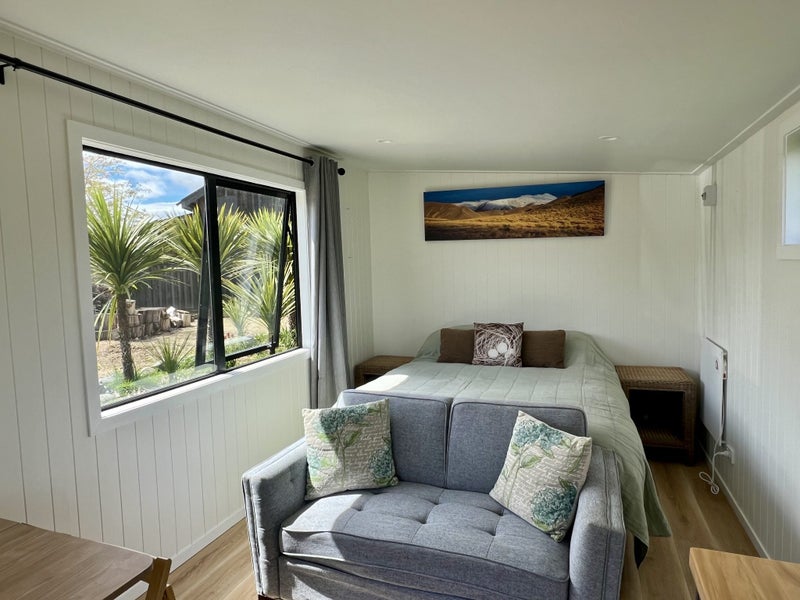 Spare rooms anyone? Carousel 1