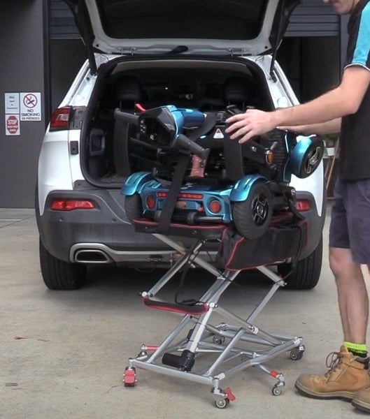 Lifting platform / Hoist for Chair or Scooter. Carousel 1