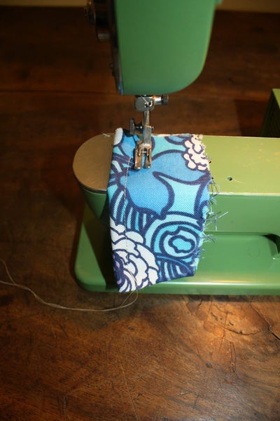 Vintage Elna Sewing Machine - the Grasshopper64419951921409112