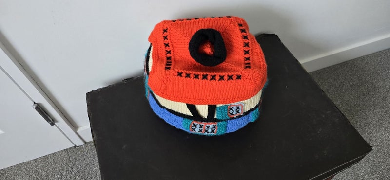 Retro House Tea Cosy Carousel 3