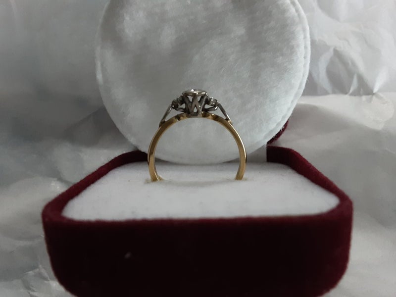 Engagement Ring. Carousel 2