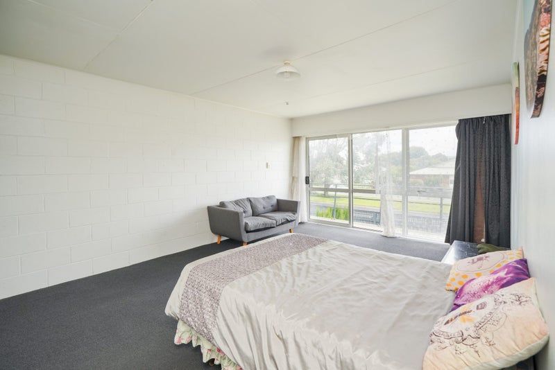 Investors this is for you - 1 x10-unit block63976269146369114