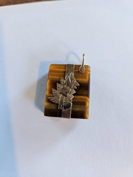 VINTAGE NZ TIGER EYE PENDANT/FOB 9CARAT GOLD Carousel 1