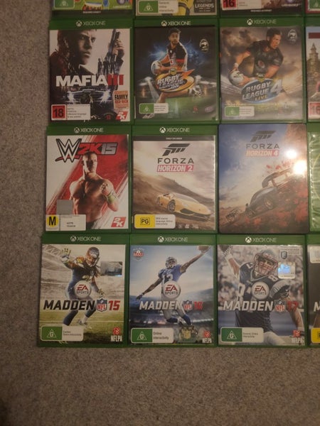 Bundle Xbox One Games and 2 Game Guides63977311868035113