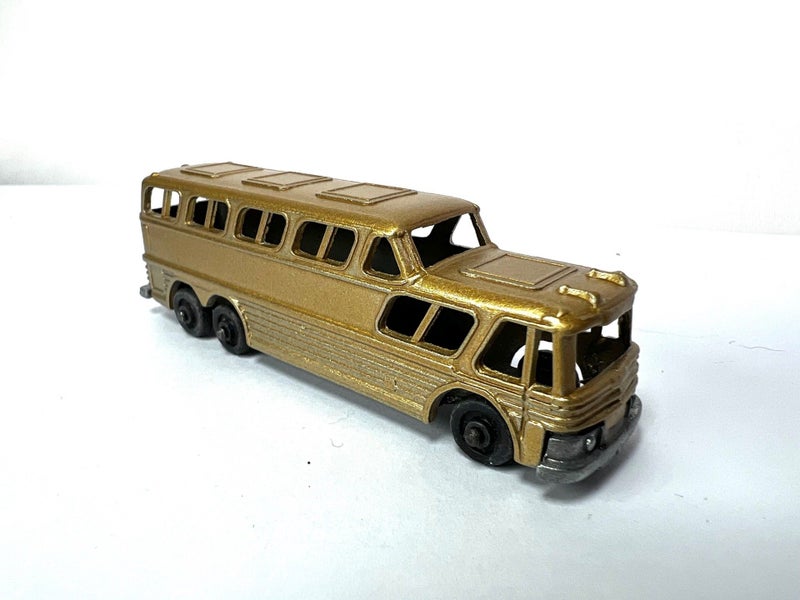 FUN HO! BUS> No 56. Gold Livery Carousel 2