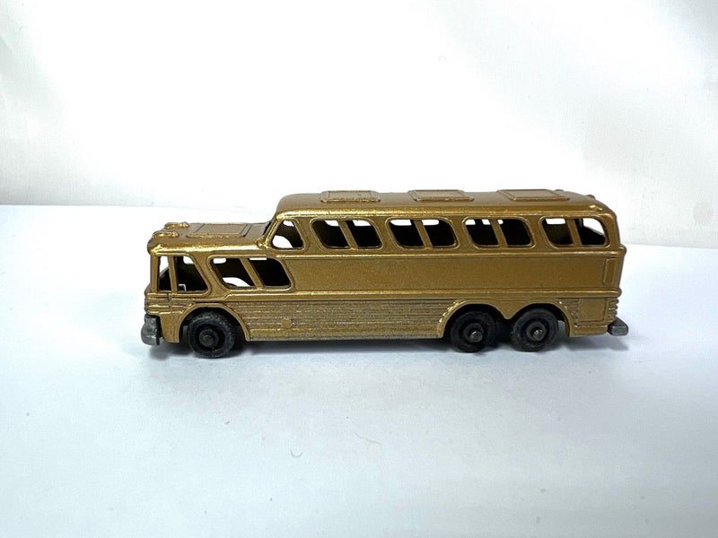 FUN HO! BUS> No 56. Gold Livery Carousel 1