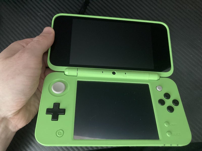 Minecraft Special Edition Nintendo 2ds XL Carousel 2