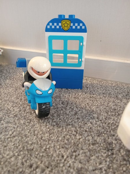 Duplo Police boat and motorbike Carousel 2