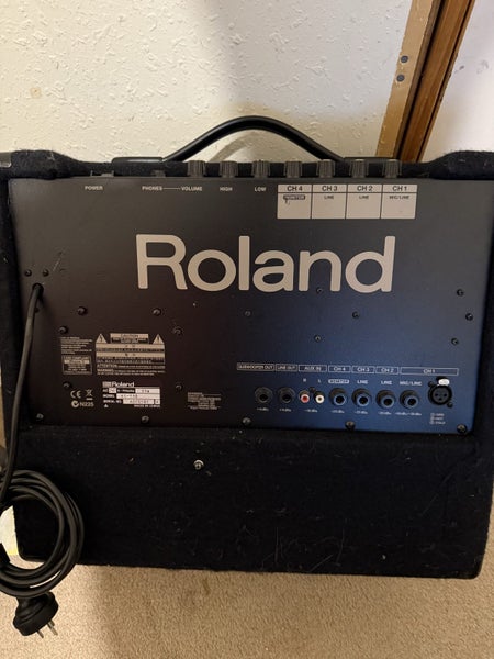 Roland KC-150 Keyboard Amplifier63977673124738111