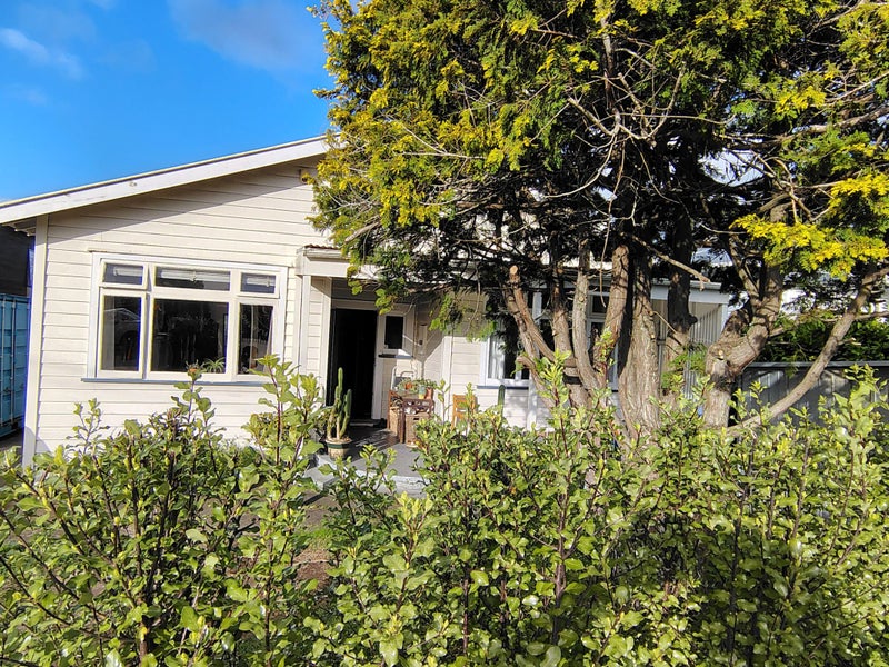 Point Chevalier, 4 bedrooms64659234347137110