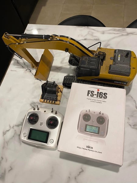 RC Hydraulic huina Excavator Carousel 2