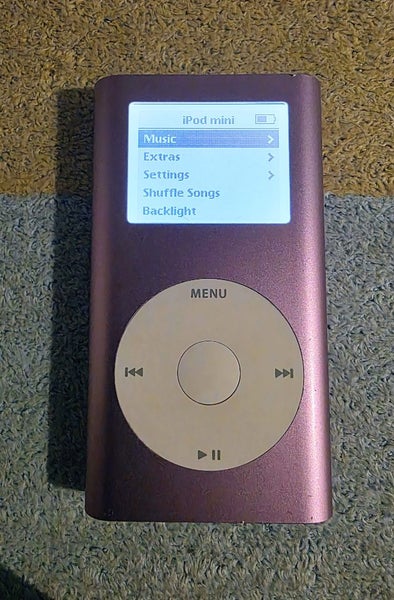 iPod Mini (1st gen) - 4GB - 2004 Carousel 1