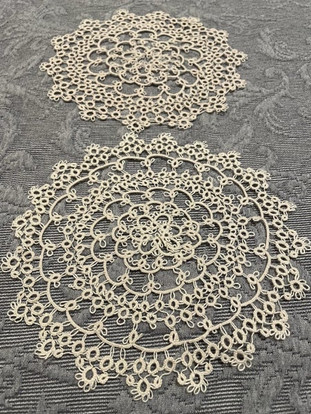 2 very fine tatted vintage doilies in perfect condition Carousel 1