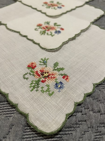 5 sweet little very fine linen vintage hand embroidered Doilies / Coasters Carousel 2
