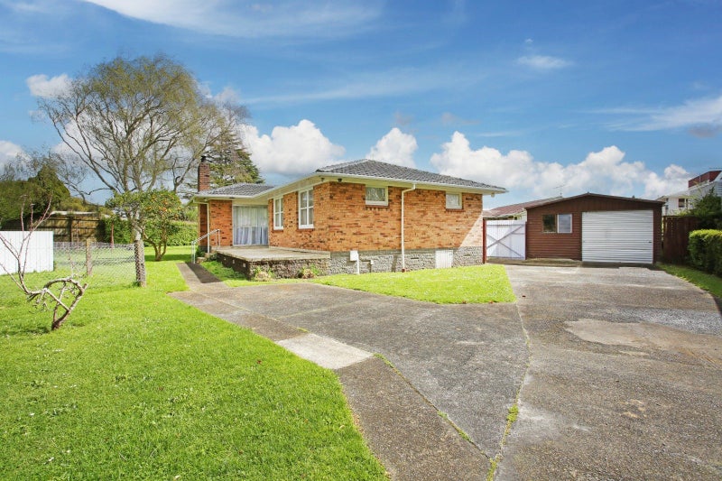 Image 2 of 25