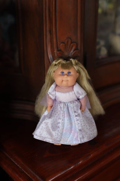 Vintage Mini Cabbage Patch Doll - Blonde Hair, Blue Eyes 2003 Carousel 1