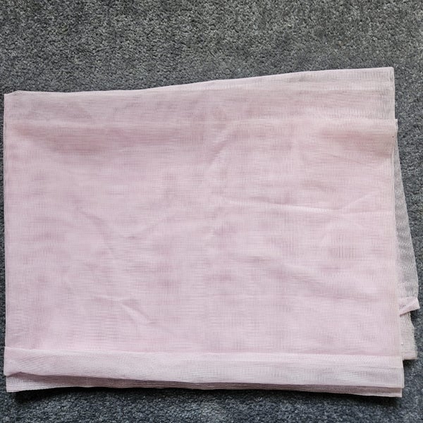 PINK NET 176CM X 120CM Carousel 1