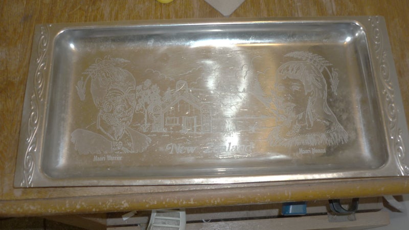 RETRO KIWIANA TRAY WITH MAORI ENGRAVINGS Carousel 2