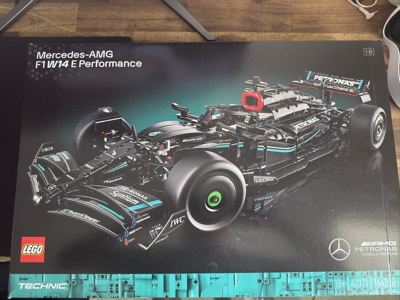 *Brand New* LEGO Technic 42171 Mercedes-AMG F1 W14 E Performance64226830874242110