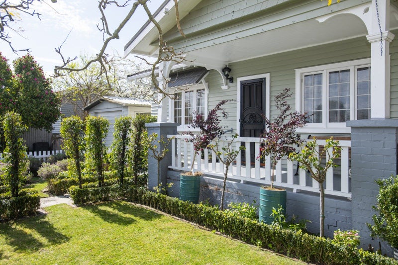 Character, Lifestyle & Location!64063373140098114