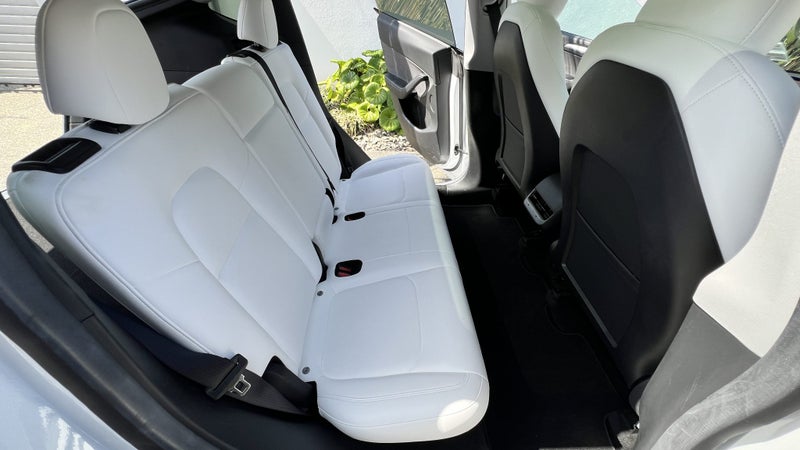 2022 Tesla Model Y Rear Wheel Drive63987995051394111