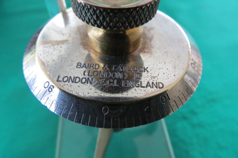 A Superb vintage Cased - Spherometer. Carousel 2