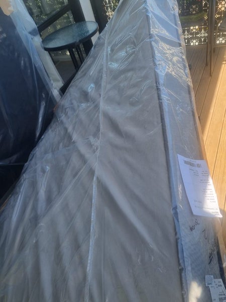 Brand new queen size bed. Base + mattress Carousel 3