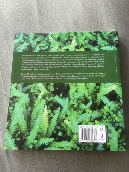 The propagation of NZ native plants book Carousel 2