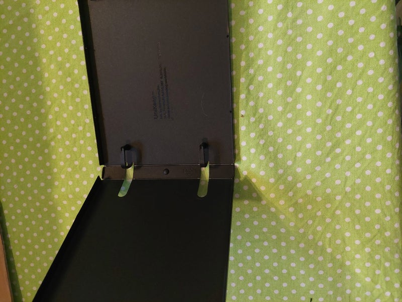 Uni keep CD case black for up to 5 discs Carousel 1