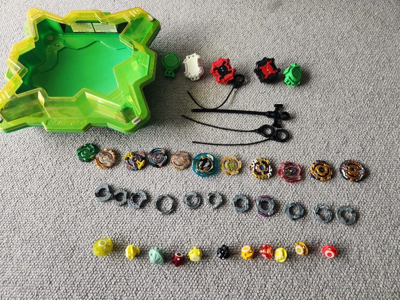 Bey blades bulk lot Carousel 1