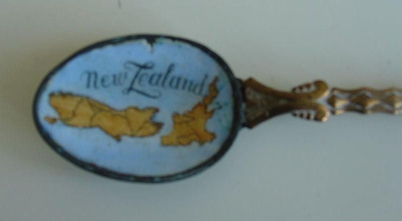 Antique Enamelled NZ Teaspoon Carousel 3