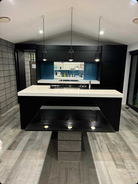 Complete Kitchen - Only 5 Years Old. Carousel 2