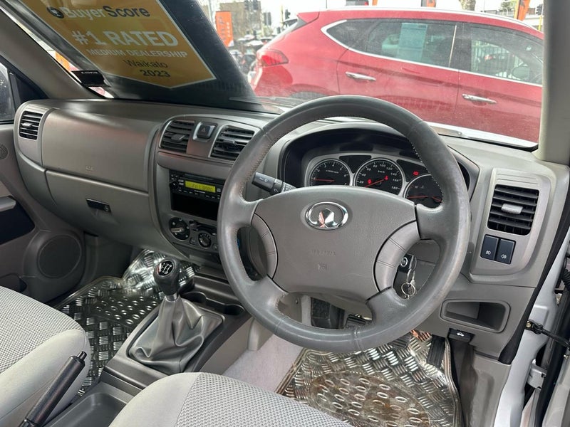 2013 GWM V240 2.4L S-CAB/CH 2WD 5M63994717250561112