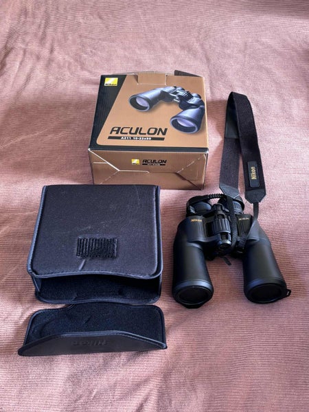 Nikon Aculon Binoculars A211 Carousel 2