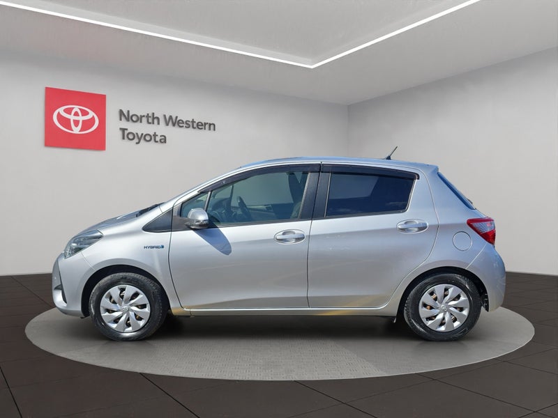 2017 Toyota Vitz 1.5L Hybrid F 2WD Hatchback64272560968195113