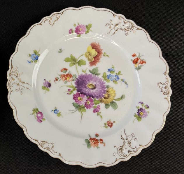 Antique Dresden Floral Plate – Hand-Painted with Gilded Edges - Lot W678 Carousel 1