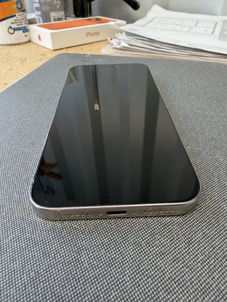 iPhone 16 Pro Max 256GB Carousel 2