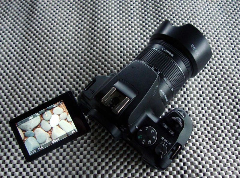 CANON 200D Mark 2- Latest Model - Like New Condition!64352650758401114