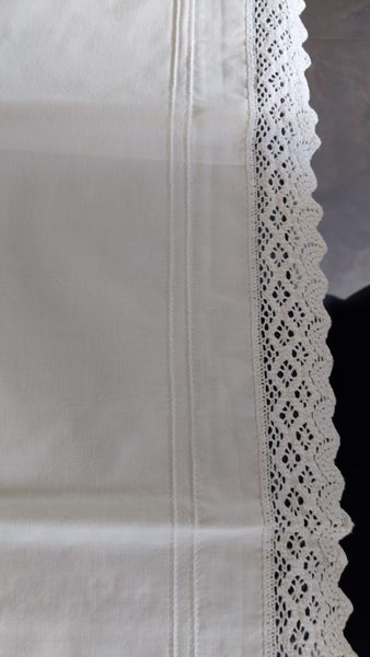 Lace Doilies & Pillowslips Carousel 5